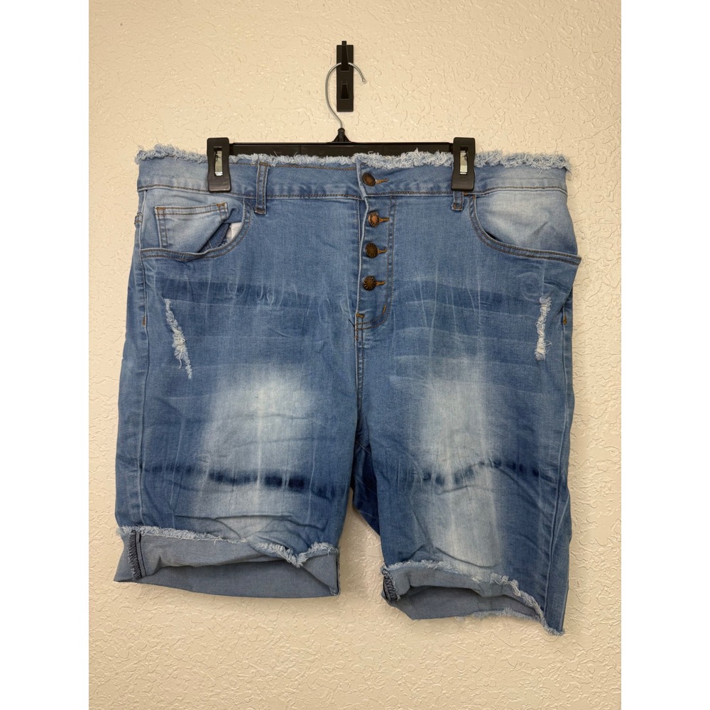 VIP Jeans Womens Plus Size 21/22 Light Wash Distressed Bermuda Denim Shorts Blue